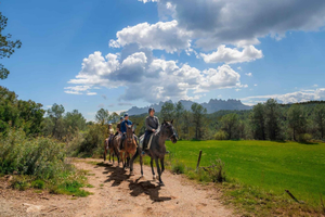 Fra Barcelona: Ridetur i Montserrat Nationalpark