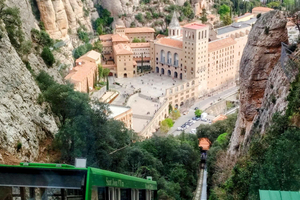 From Barcelona - Montserrat Monastery & Hike with Cable Car