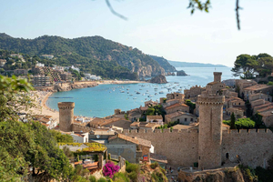 Fra Barcelona: Dagsudflugt til Tossa de Mar med lille gruppe