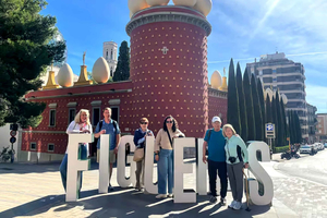 Girona and Figueres Full-Day Tour with Hotel Pick Up