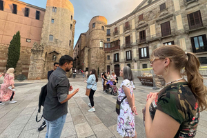 Gothic Quarter Legends, Drinks and candy Tour