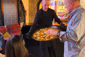 Premium Cooking Class: Paella & Spanish Tapas in Loft