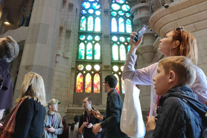Sagrada Familia & Official Guide Private or Small Group Tour