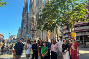 Sagrada Familia Priority Entry with Optional Towers Access