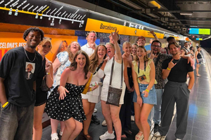 Solo Travelers Bar Crawl on Saturdays