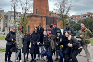Wine Walking Tour: Discover Hidden Poblenou