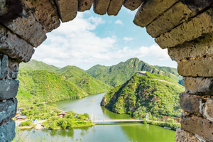 Beijing: Huanghuacheng Lakeside Great Wall bustour/privétour