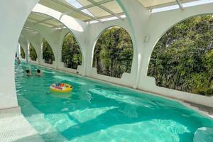 Den Forbudte By, Den Kinesiske Mur og spa, tur med overnatning