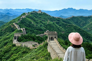 Peking: Jinshanlingin Kiinan muuri: Jaettu kierros 7-paikkaisella pakettiautolla