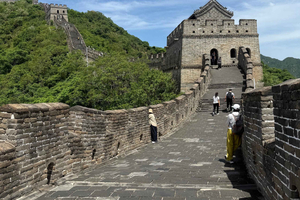 Mutianyu Great Wall+Silk Factory Private Tour