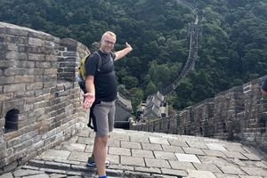 Private Great Wall & Silk Street Shopping Tour