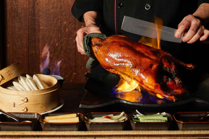 Pechino: Spettacolo acrobatico, mercato delle perle e cena a base di anatra alla pechinese