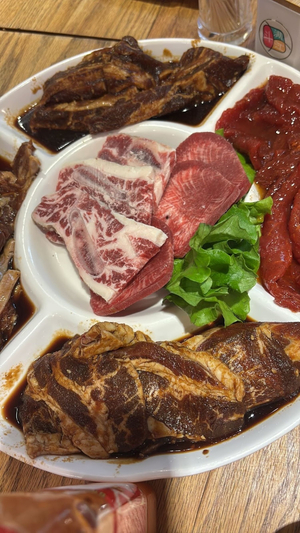 Doumanjiang Korean BBQ Jiaodaokou