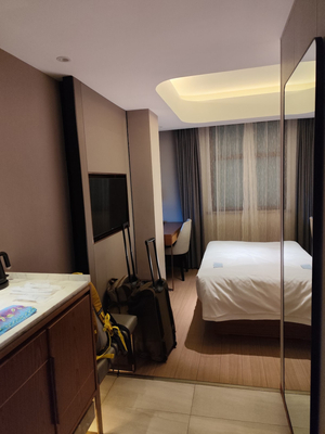 Yunli Hotel