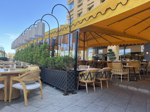 Le Petit Cafe´