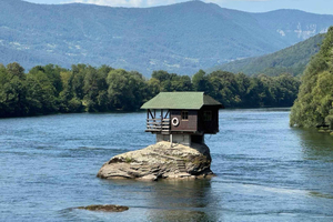Belgrado: Lo mejor del oeste (Casa Drina, Drvengrad y Sargan 8)