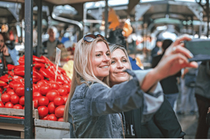 Belgrado: degustazione al mercato preferito dalla gente del posto