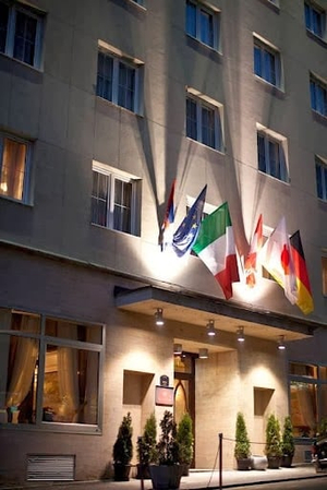 Queen's Astoria Design Hotel