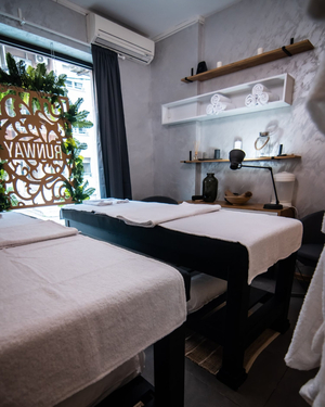 Runway Massage & Training Studio