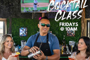 San Pedro: Overwater Cocktail Class with Bites