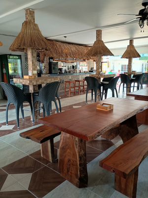 Barefoot Caribe Bar and Grill