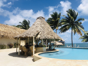Charlie’s Pool Bar