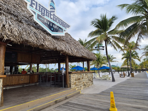 Harvest Caye Beach