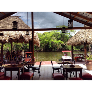 Maracas Bar & Grill