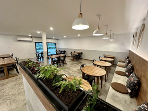 Simple Life Restaurant