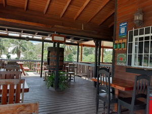 Top Grill Restaurant & Bar