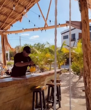 We Jammin' Boat Bar