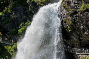 Bergen: Hardangerfjord, Voss Gondola & 3 Great Waterfalls