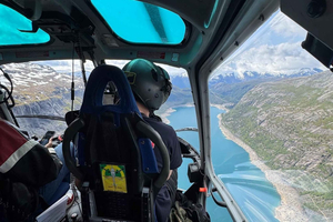 Z Bergen: wycieczka helikopterem do Trolltunga i wodospadów