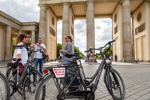 Berlin: private Bike Tour Through City Center