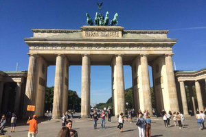 Berlin: Private Walking Tour with a Local Guide