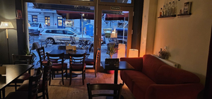 Hidden Boulevard Bar Bei Godwin/Kenneth