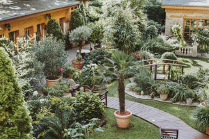 The Gate Garden Hotel