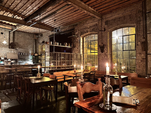 Zosse • Bar / Biergarten