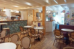 Au Bain De Mer Café -Tabac