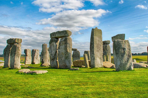 From Birmingham: Stonehenge & Bath Day Tour