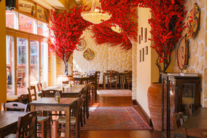 Mythos Greek Taverna