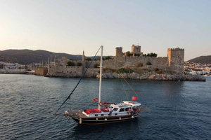 Bodrum: Bodrum Private Boat Tour with Lunch