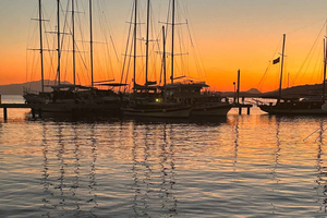 Bodrum: Private Sunset Yacht Tour with light Dinner