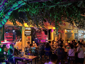 Zorro Dancing Bar