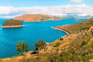 Bolivia: Sun and Moon Island Tour