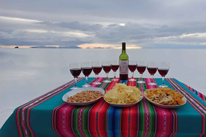 Fra Uyuni: Oplevelse i Salar med solnedgang, inklusive frokost og vin
