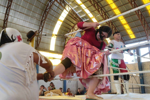 La Paz: Cholitas Wrestling Tickets and Transfer
