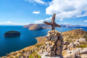 Puno: Copacabana & Isla del Sol Day Trip with Show