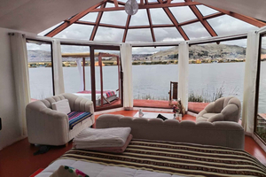 Puno: Lake Titicaca Lodge Hotel + Tour to the Floating Islands of Uros