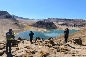 Uyuni: Altiplano Lagoons and Landscapes 4x4 Tour